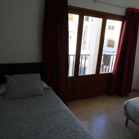 Hostal Fornet Алтеа Стая снимка