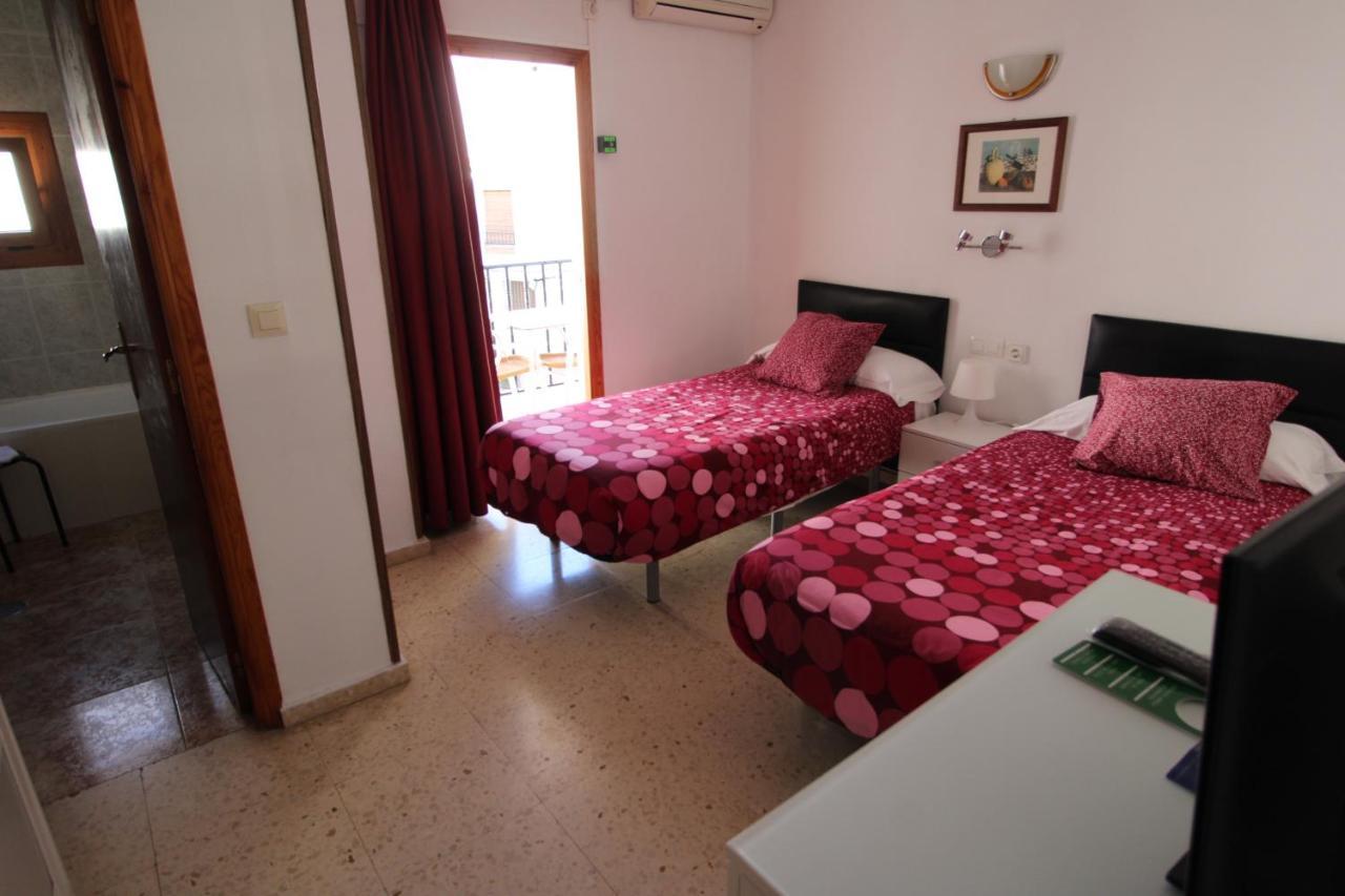 Hostal Fornet Алтеа Екстериор снимка