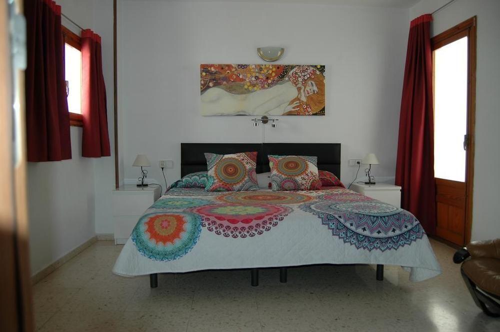 Hostal Fornet Алтеа Екстериор снимка
