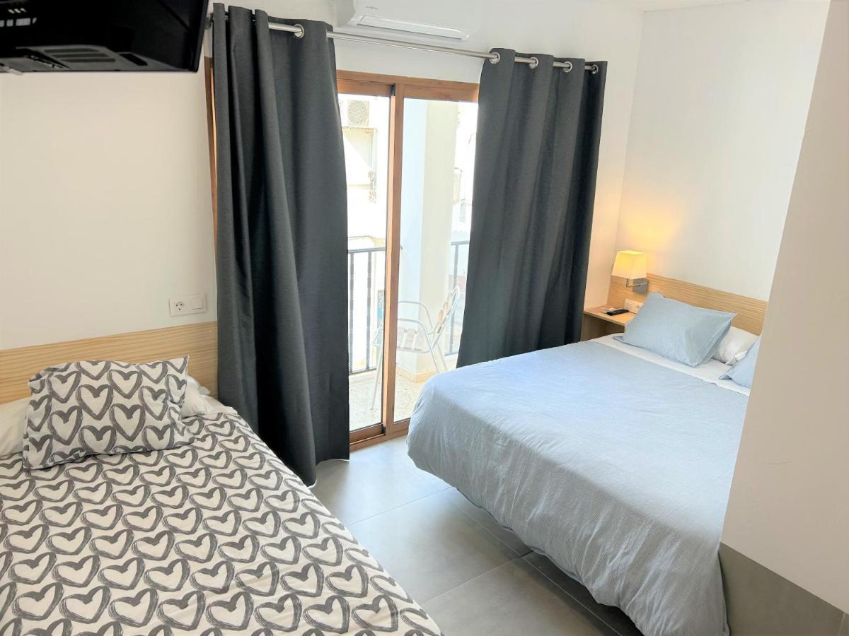 Hostal Fornet Алтеа Екстериор снимка
