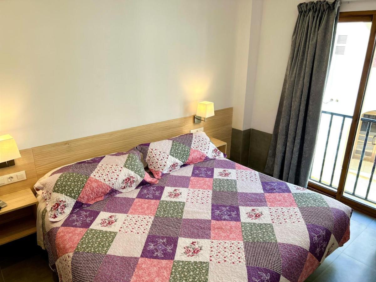 Hostal Fornet Алтеа Екстериор снимка